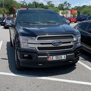 Meet your Posher, Sebastian